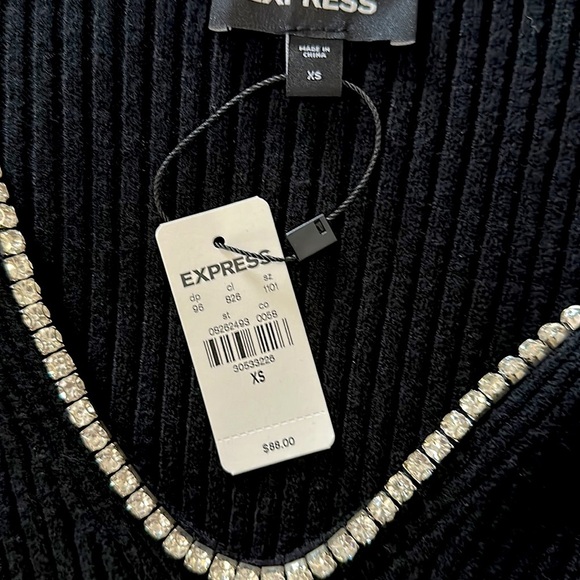 NWT Express Embellished V-Neck Puff Sleeve Sweater - Picture 8 of 8
